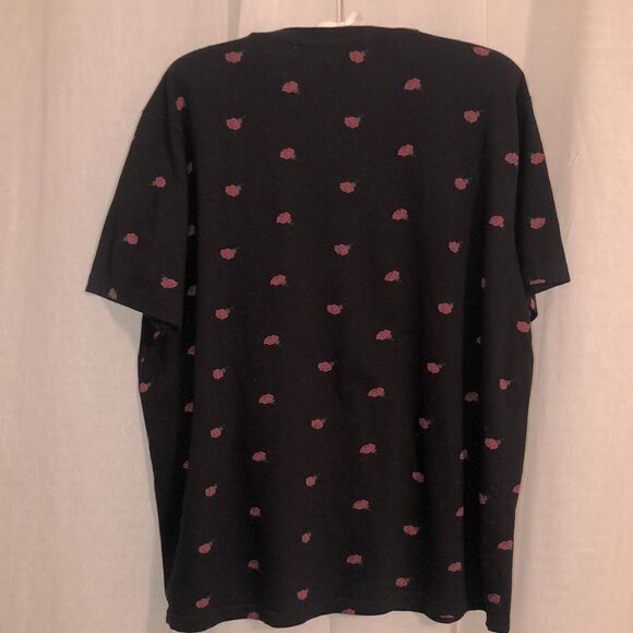 Aero L Cotton Black Rose Bud Short Sleeve Tee - Picture 2 of 11